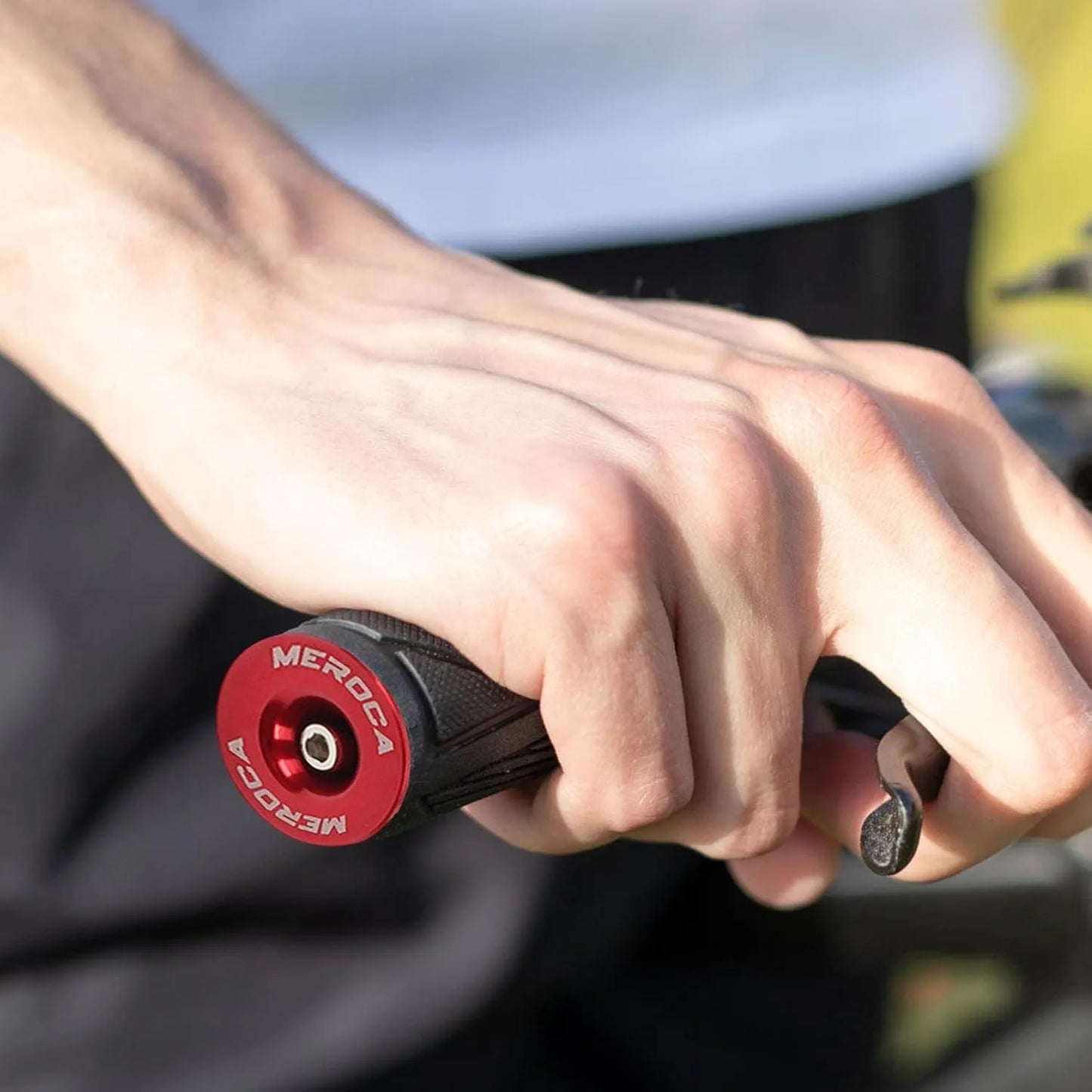 Bouchons de cintre vélo – Alliage AL6061 – 22 à 24 mm – Vis M4 – Rouge – 19 g/paire
