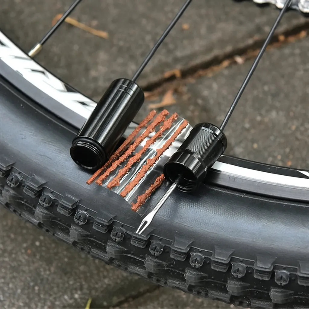 Kit de réparation crevaison tubeless vélo – Outil d’insertion + 5 mèches