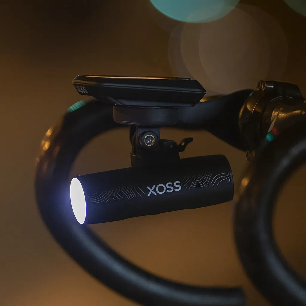 Pack éclairage vélo complet – Phare XOSS XL1200 + Feu arrière USB + Support déporté XL