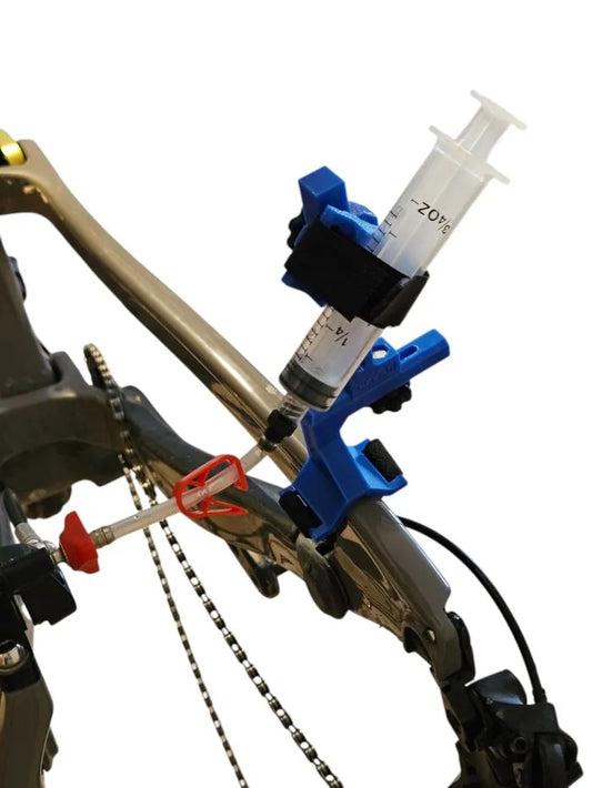 Support de seringue pour purge de frein – Modèle hauban arrière (PETG 3D)